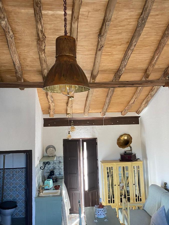 El Escondite De Martina, Aticos Romanticos Setenil De Las Bodegas Exteriör bild