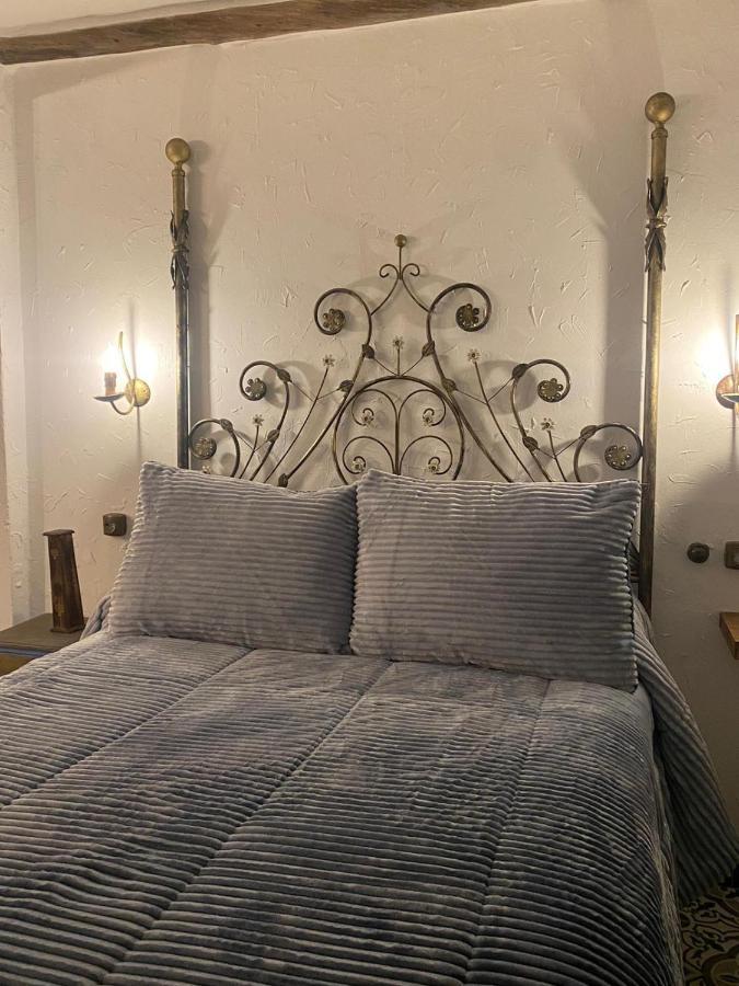 El Escondite De Martina, Aticos Romanticos Setenil De Las Bodegas Exteriör bild
